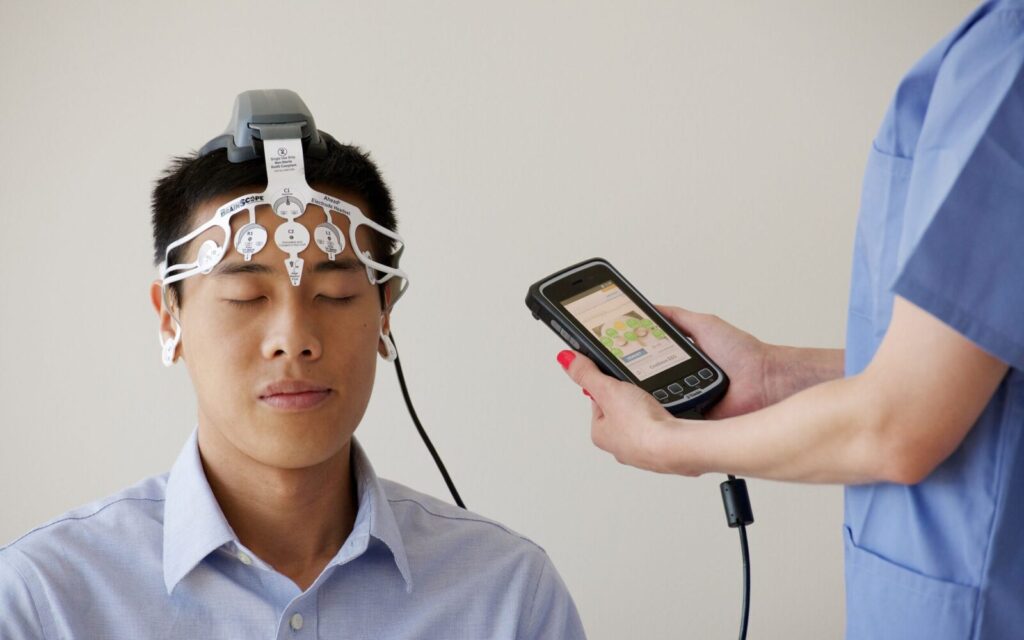 Human-AI collaboration for epilepsy: patients engage with monitor in real time